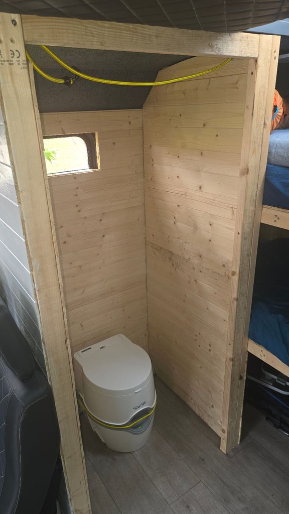 Motorhome 8 seater 6/8 birth SWAPS