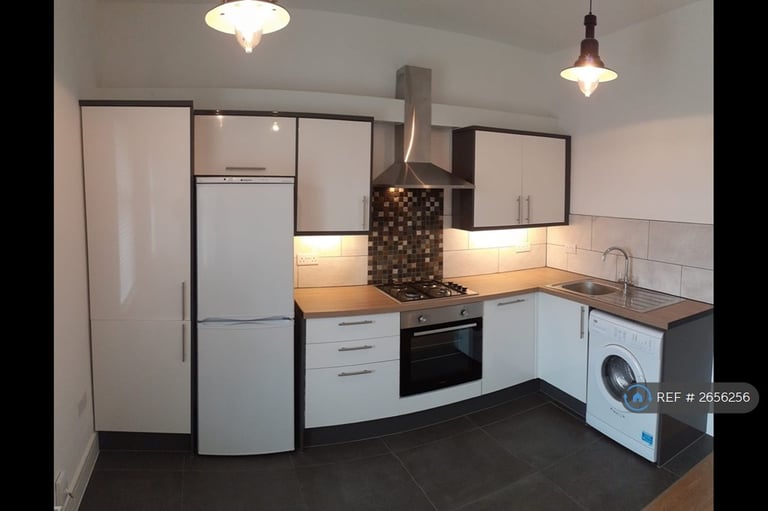 2 bedroom flat in Bromsgrove Street, Cardiff, CF11 (2 bed) (#2656256)