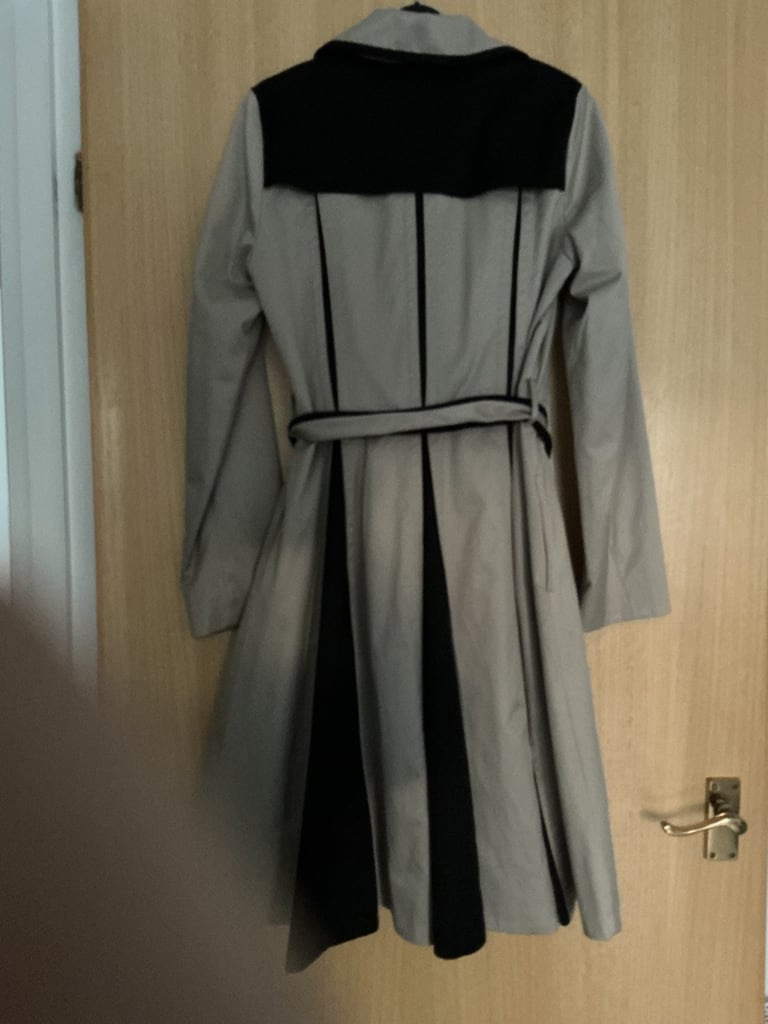 image for Trench coat