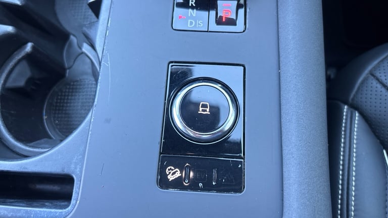 2021 Land Rover Discovery 3.0 D300 R-Dynamic HSE 5dr Auto Diesel Station Wagon Station Wagon Dies...
