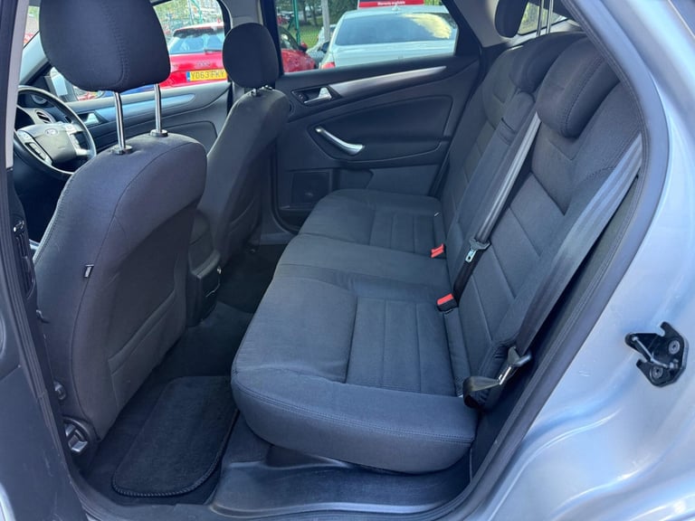 2011 Ford Mondeo 1.8 TDCi Titanium + Euro 4 5dr HATCHBACK Diesel Manual