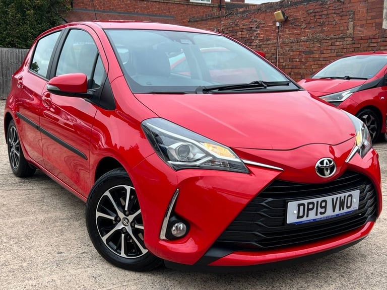 2019 Toyota Yaris 1.5 VVT-i Icon Tech 5dr HATCHBACK PETROL Manual