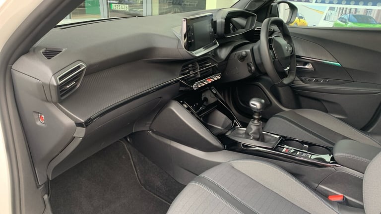 2022 Peugeot 2008 1.2 PureTech Allure Premium + SUV 5dr Petrol Manual Euro 6 (s/s) (100 ps) SUV P...