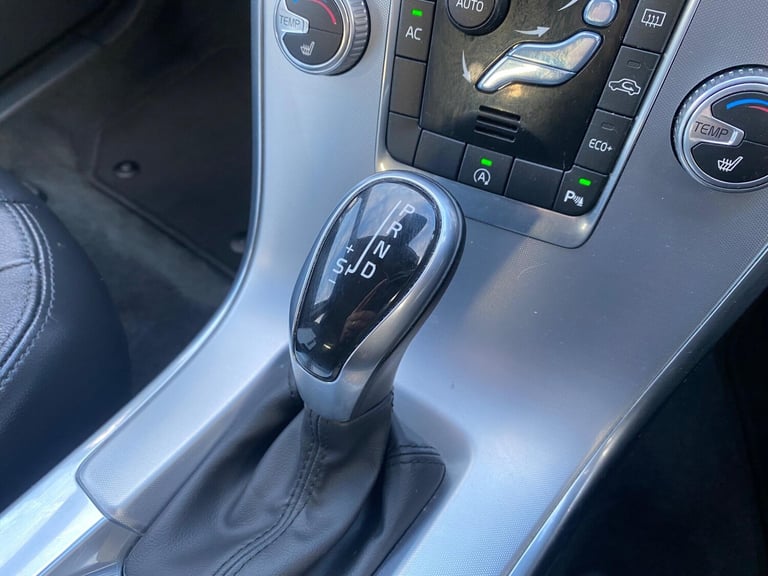 2016 Volvo XC60 2.0 D4 SE Lux Nav Auto Euro 6 (s/s) 5dr ESTATE Diesel Automatic