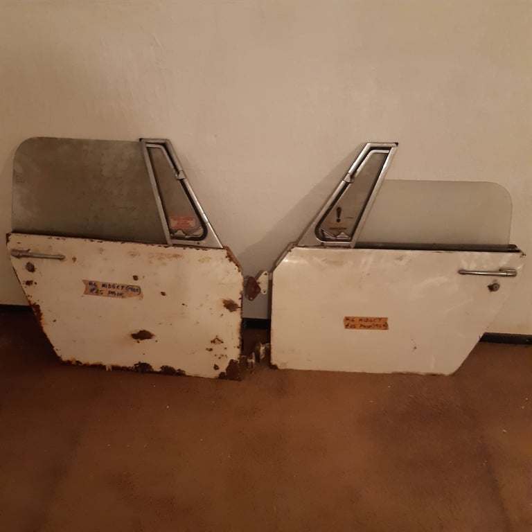 image for 1969 MG Midget doors