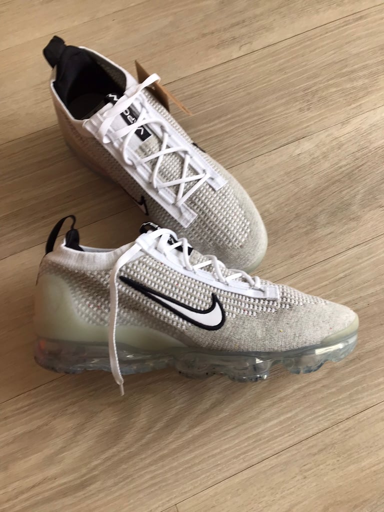 Nike trainers top size 10