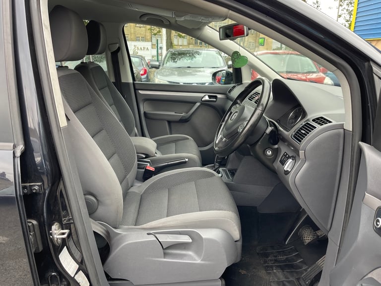 2011 Volkswagen Touran 1.6 TDI 105 SE 5dr DSG MPV Diesel Automatic