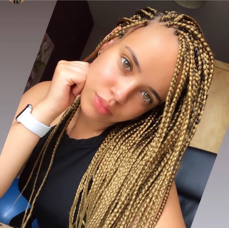 GEORGIA’S BRAIDS . Call in for your braids , twists at a cheap price 