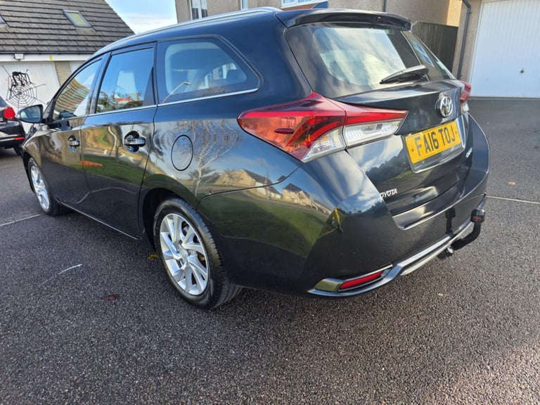 2017 EXCELLENT TOYOTA AURIS DIESEL-LOW DIESEL MILES-ULEZ FREE-FULL SERVICE HISTORY