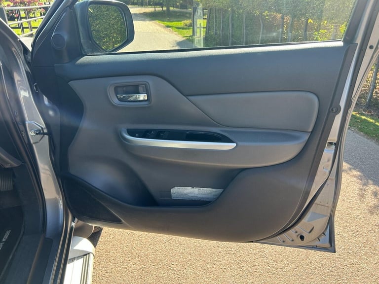 2018 Mitsubishi L200 2.4 DI-D DC Warrior Auto 4WD Euro 6 4dr Pickup Diesel Automatic