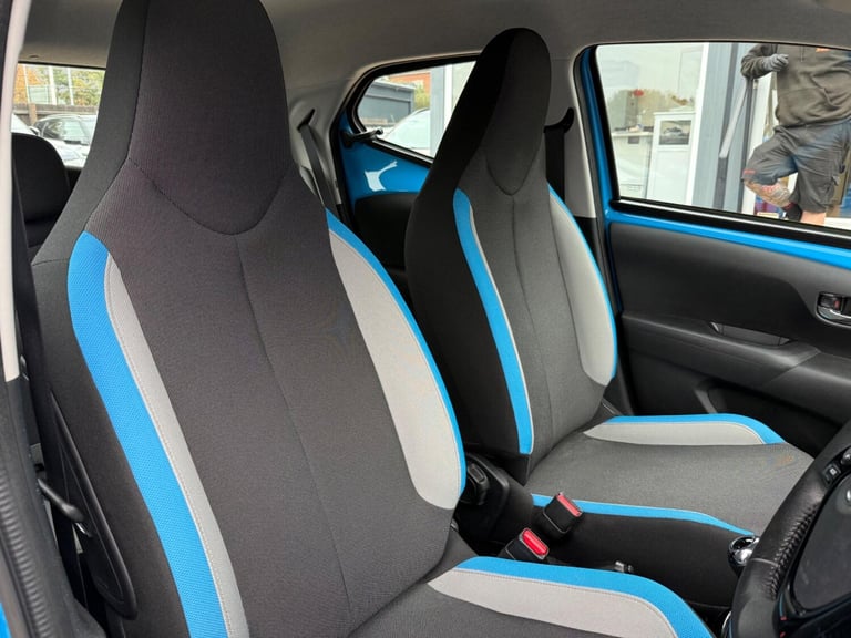 2016 Toyota AYGO 1.0 VVT-i x-cite x-shift Euro 6 5dr HATCHBACK Petrol Automatic