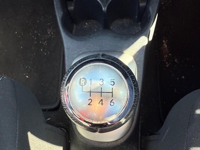 2013 Toyota Yaris 1.3VVT-I TR 5dr Hatchback Petrol Manual