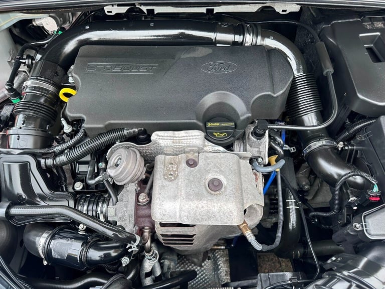 2014 Ford Focus 1.0 125 EcoBoost Zetec 5dr HATCHBACK Petrol Manual