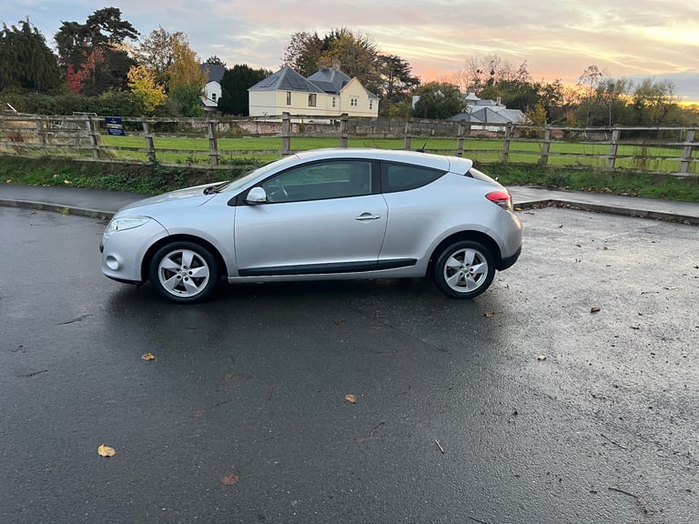 Renault, MEGANE, Coupe, 2011, Manual, 1598 (cc), 3 doors
