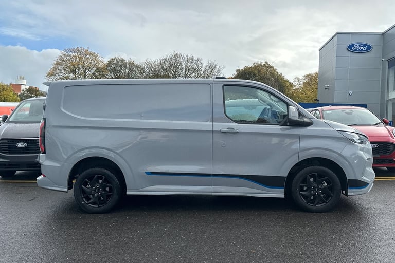 2025 Ford Transit Custom 639333 Van Diesel Automatic