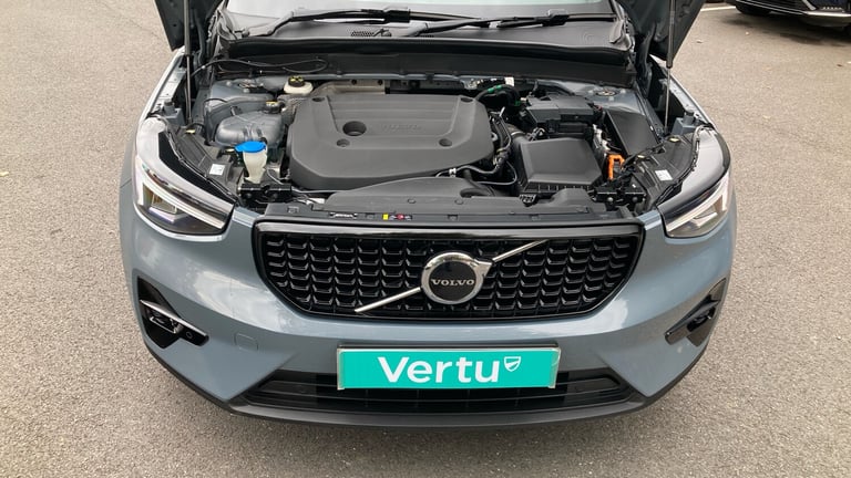 2022 Volvo XC40 2.0 B4P Plus Dark 5dr AWD Auto Petrol Estate Estate Petrol Automatic