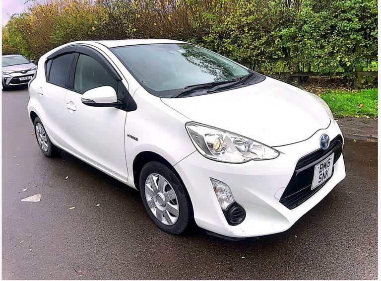 2025 Toyota Aqua Heck back  HYBRID ELECTRIC Automatic