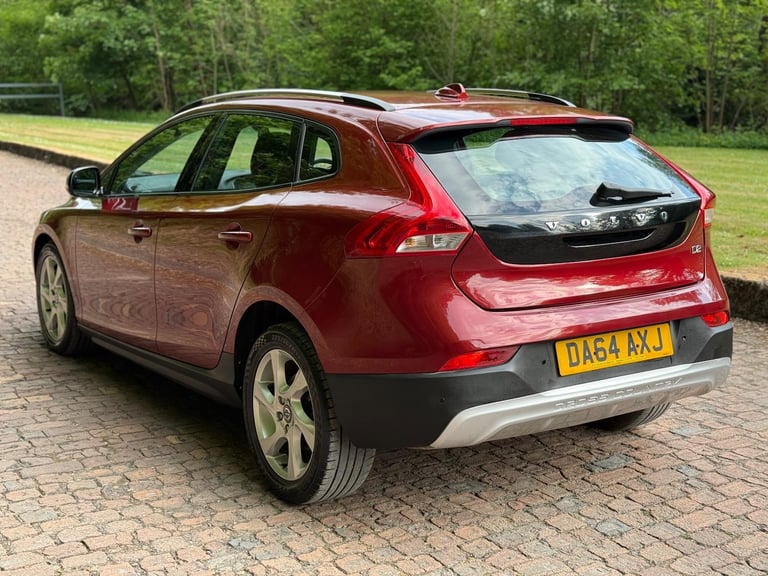 2014 Volvo V40 Cross Country 1.6 D2 Lux Powershift Euro 5 (s/s) 5dr HATCHBACK Diesel Automatic