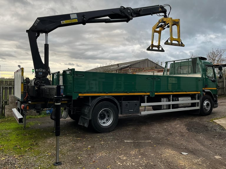2015 DAF LF55.220 18T WITH HMF 1210 CRANE