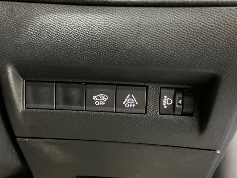 2022 Peugeot 2008 1.2 PureTech Active Premium 5dr Estate PETROL Manual