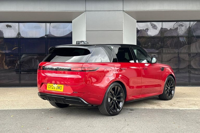 2025 Land Rover Range Rover Sport 3.0 D300 Dynamic SE 5dr Auto ESTATE DIESEL Automatic