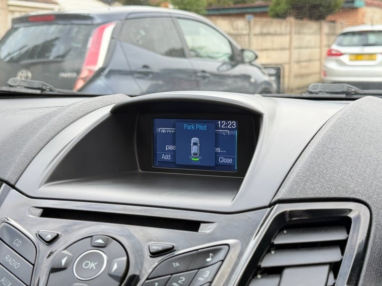 2016 Ford Fiesta 1.0T EcoBoost Zetec Hatchback 5dr Petrol Powershift Euro 6 (100 ps) Hatchback Pe...