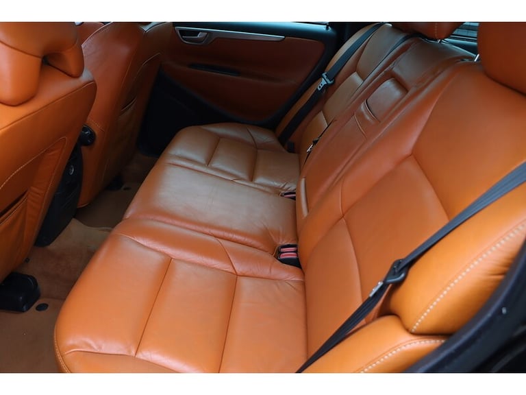 2025 Volvo V70 2.5T SE 5dr Geartronic [RTI NAV] Estate PETROL Automatic