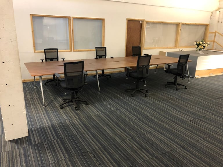 Brown wood walnut 6 Pod Office Call centre Hot desk Bench Desks Tables