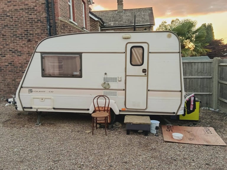 For sale 2/3 berth caravan