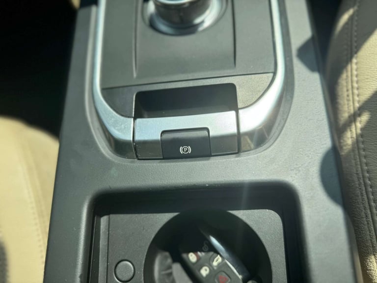 2015 Land Rover Discovery Sport 2.2 Discovery Sport HSE SD4 Auto 4WD 5dr SUV Diesel Automatic