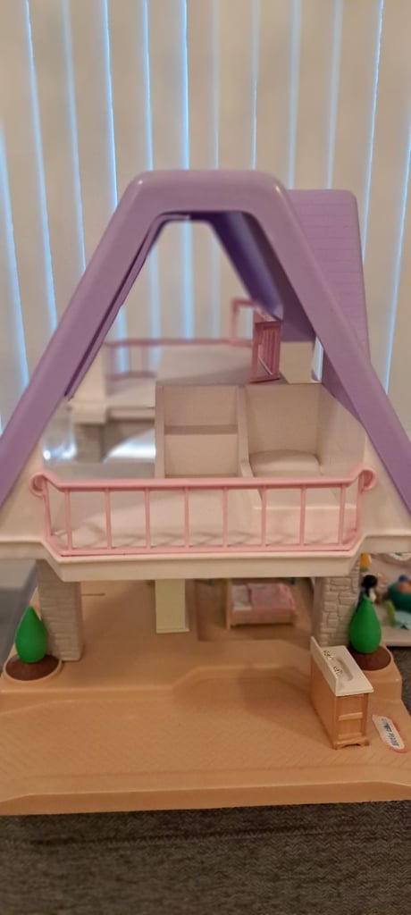 Little Tikes Dolls house 