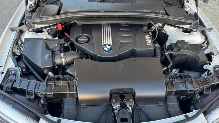 BMW 1 SERIES 2.0 118d Sport Euro 5 (s/s) 2dr 2011