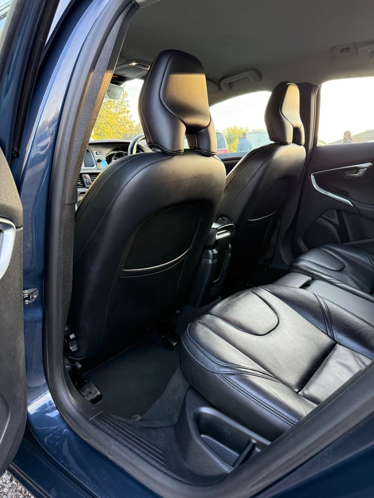 2014 Volvo V40 D2 SE Lux Nav 5dr , No VAT HATCHBACK Diesel Manual