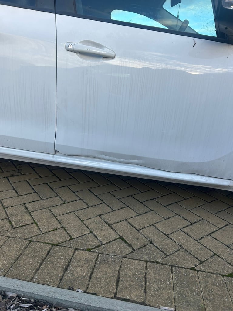 Peugeot, 208, Hatchback, 2013, Semi-Auto, 1398 (cc), 5 doors