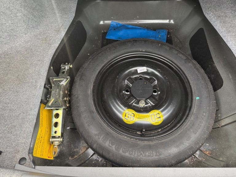 2003 Volvo S40 1.8 S 4dr [122bhp] SALOON PETROL Manual