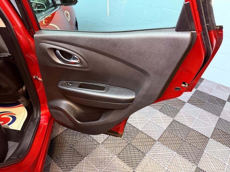 2017 Renault Kadjar 1.5 dCi Dynamique S Nav EDC Euro 6 (s/s) 5dr HATCHBACK Diesel Automatic