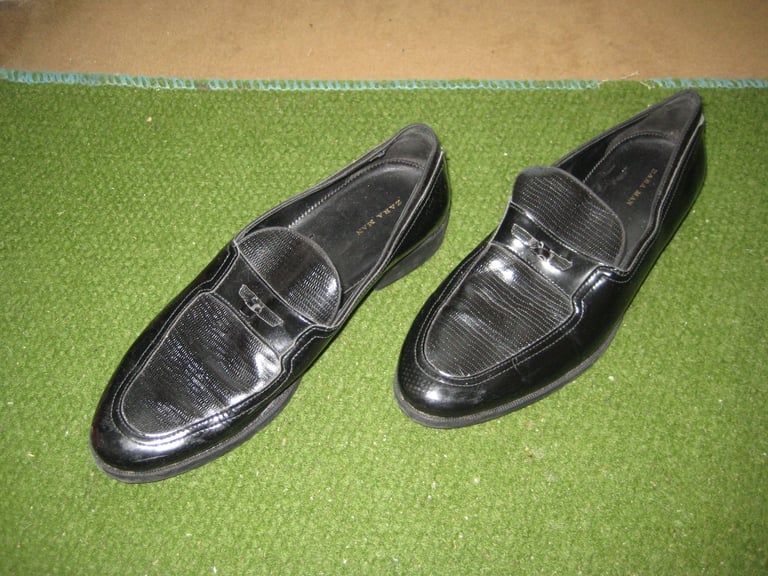 image for Pair of UK Size 9 to 9.5/Euro Size 43 Zara Man Slip On Shoes for £5.00