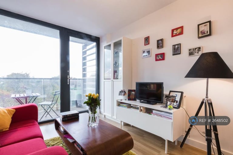 1 bedroom flat in Cranston Court, London, W12 (1 bed) (#2648502)