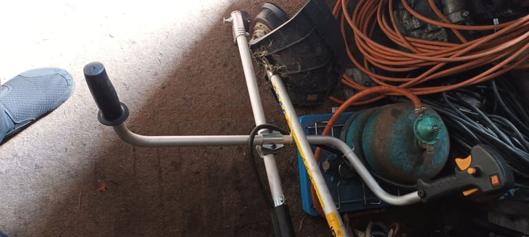 image for Petrol strimmer 52cc 