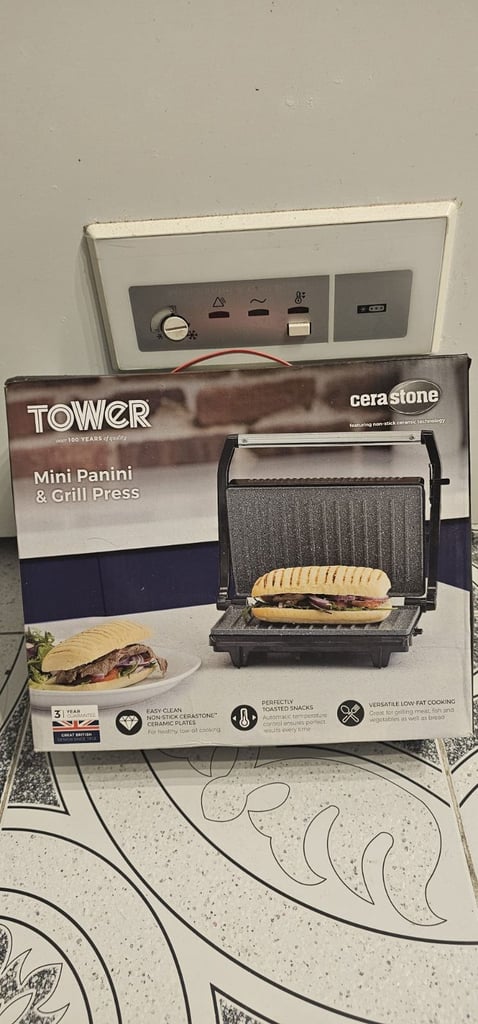 Tower Mini Panini and Grill Press