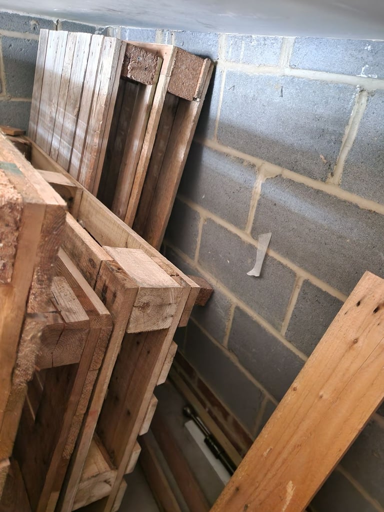 PALLET FOR SALE
