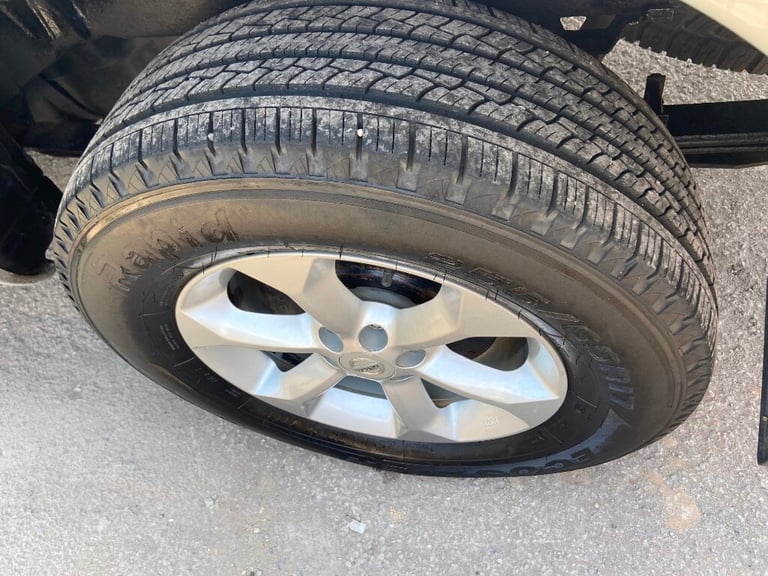 2007 Nissan Navara Double Cab Pick Up Aventura 2.5dCi 4WD PICK UP DIESEL Manual