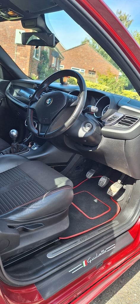 Alfa Romeo, GIULIETTA, Hatchback, 2012, Manual, 1956 (cc), 5 doors
