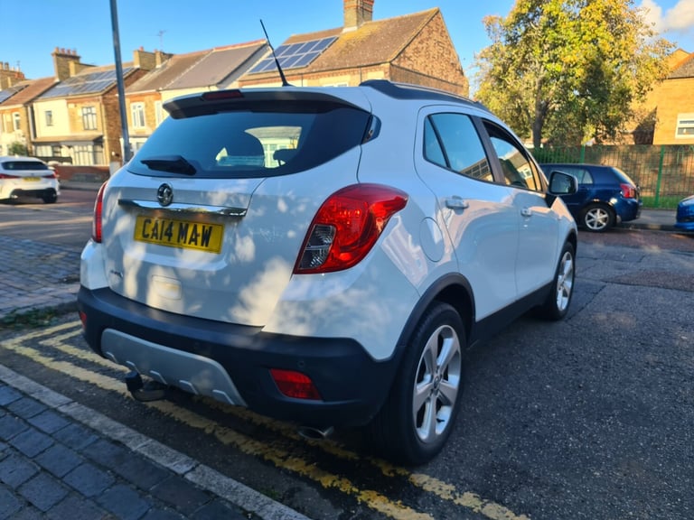 2014 Vauxhall Mokka 1.6i Exclusiv **LOW MILEAGE** HATCHBACK Petrol Manual