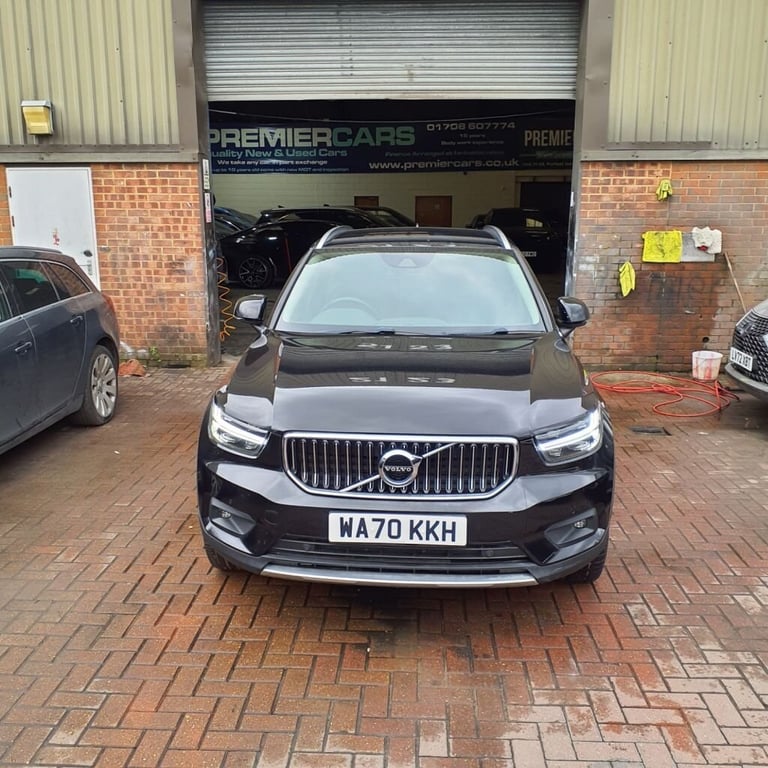 2020 70 VOLVO XC40 2.0 B4 INSCRIPTION MHEV 5D 195 BHP