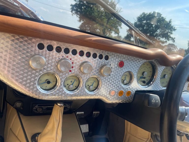 2003 52 MORGAN AERO 4.4 AERO 8 2-SEAT 2D 282 BHP