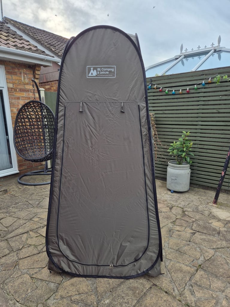 Pop up toilet tent/storage