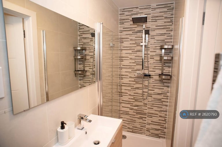 2 bedroom flat in Bicester Road, Kidlington, OX5 (2 bed) (#2620793)