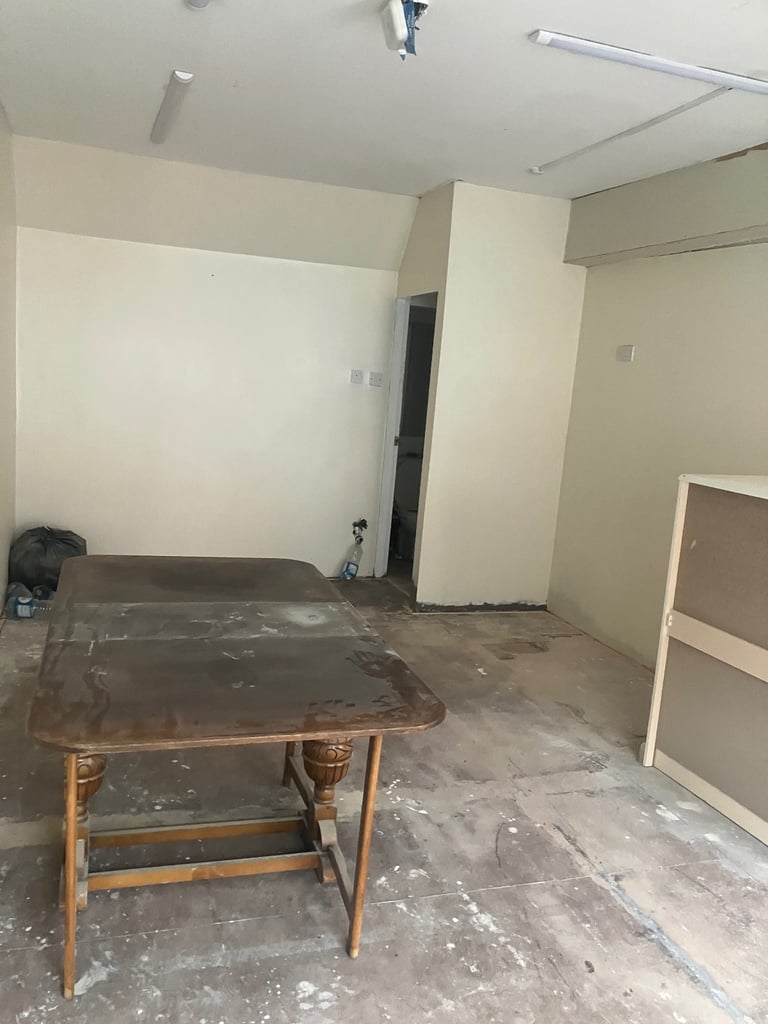 SHOP TO RENT
