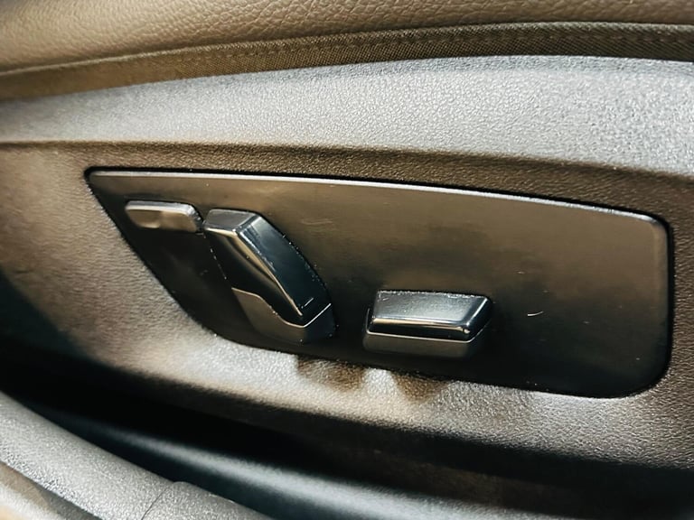 2019 BMW 5 Series 2.0 530e 9.2kWh M Sport Auto Euro 6 (s/s) 4dr SALOON Petrol/Electric Hybrid Aut...